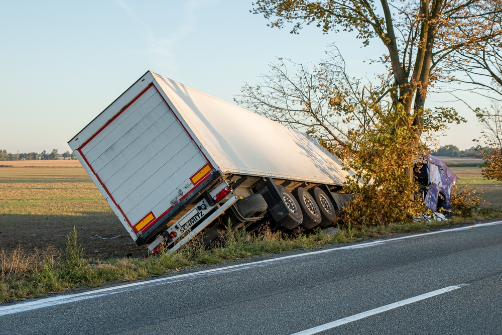 4.09.19,Poland.,Byczyna.,Truck,Accident.,The,Car,Hit,A,Tree.
